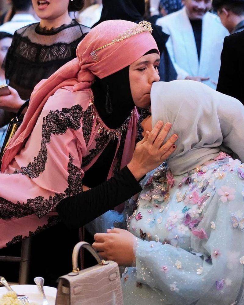 Instagram.com/@aurelie.hermansyah